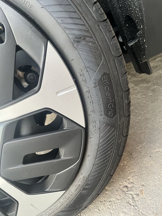 Anvelope Goodyear 195/60/R18 Efficient Grip Performance