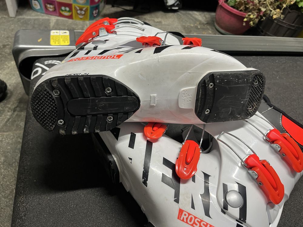 Детски ски обувки Rossignol HERO J4 размер 255/295mm