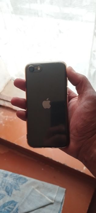 Iphone se 2022 64 gb kelshamz