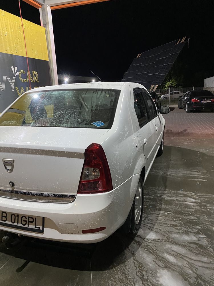 Logan 1.6 Gpl 2011