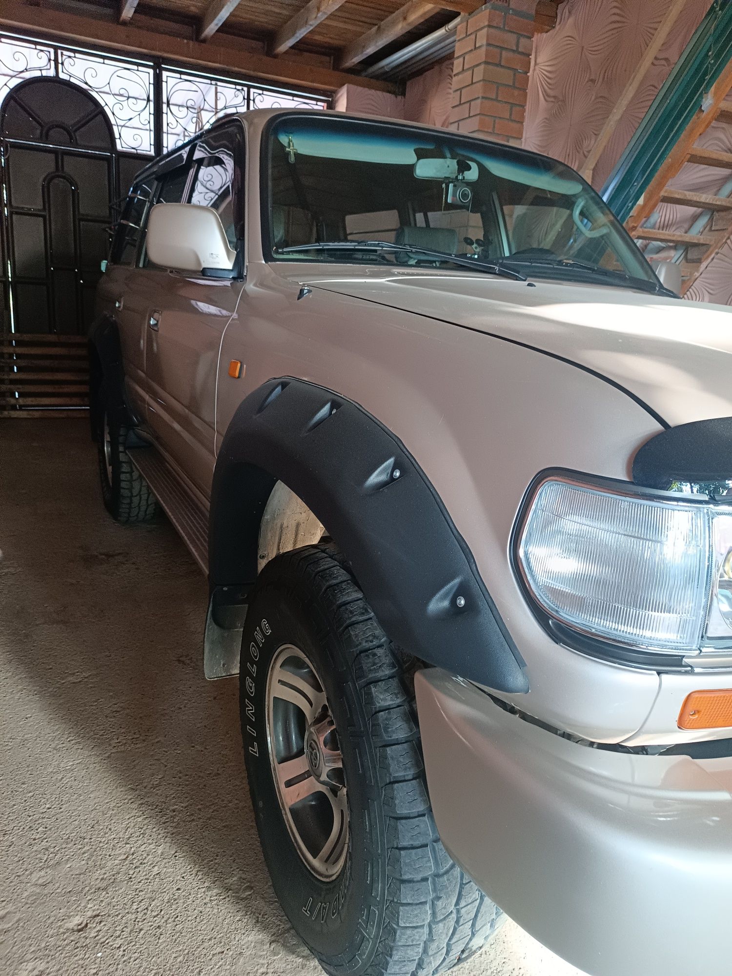 Toyota Land Cruiser 80