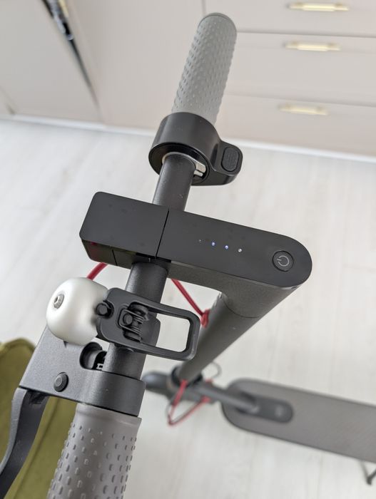 Vând trotineta electrica Xiaomi M365 în stare excepțională