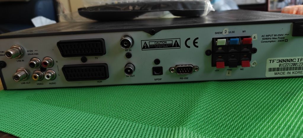 Цифров сателитен приемник с позиционер TOPFIELD 3000CI Pro
