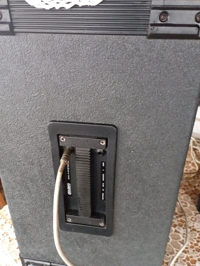 Vând Sistem audio Sharp cp 7700..+ 2 Boxe.