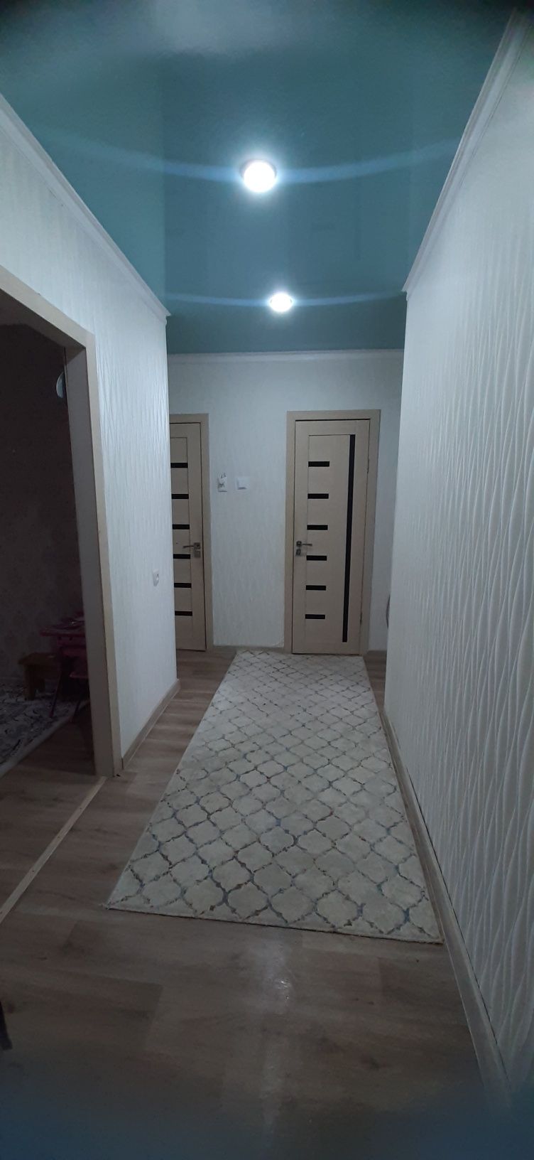 Сдаётся 3 комн кв м-н Боровской