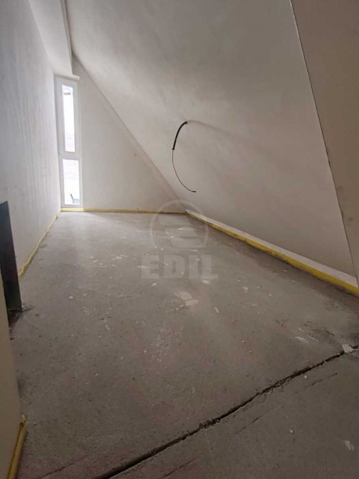 Dpulex cu 4 camere, semifinista, zona Urusagului, COMISION 0%