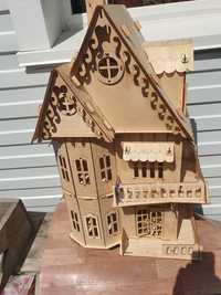 Игрушка домик деревянный