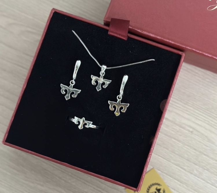 Комплект Ai.kerbez Комплект серебро ОЮ күміс вес 9.1 г