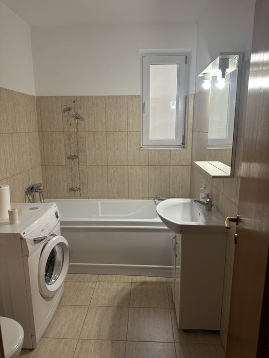 Garsoniera foarte aproape de Coresi Mall de inchiriat