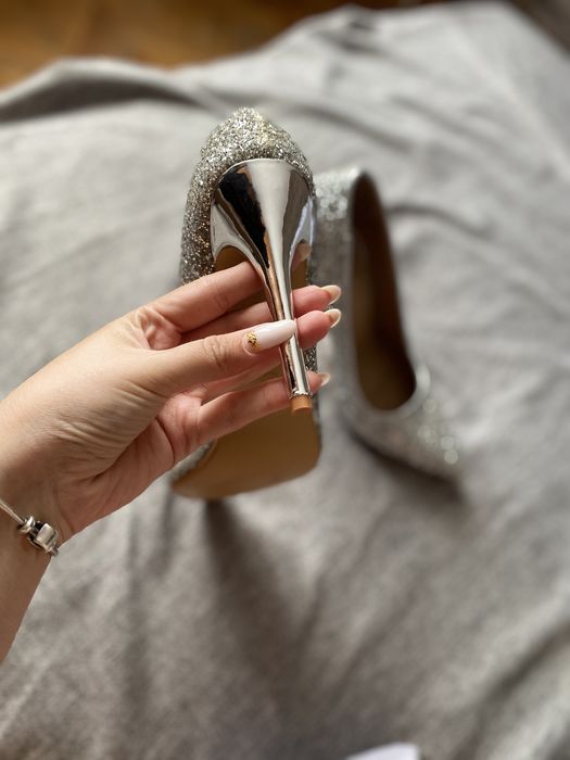 Pantofi stiletto