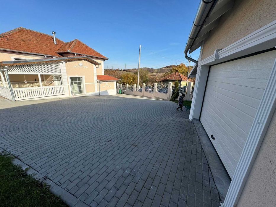 Casa de vanzare, Cincis-Cerna