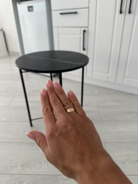 Маса малка, цена 25 лв