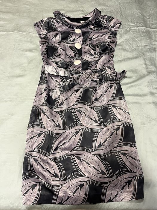 Продам платье сиреньевого цвета, производство Польша, размер 44-46.