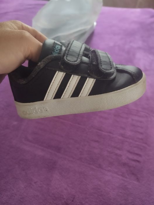Adidași de băiat
