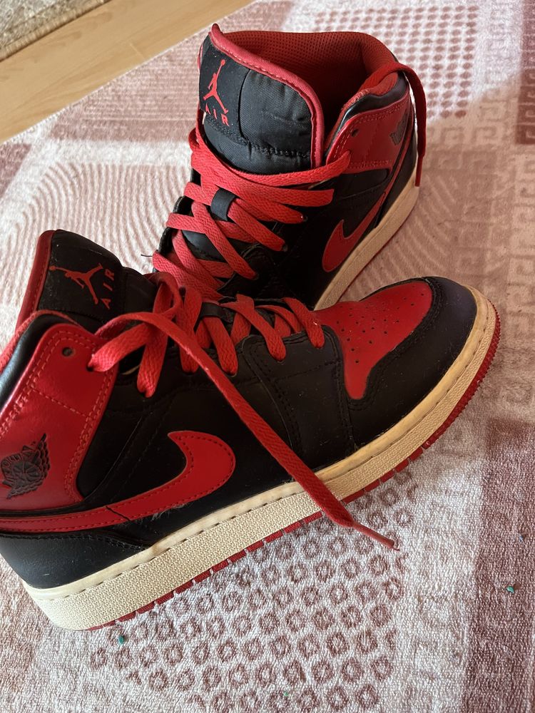 Nike Air Jordan 1 Mid – оригинални