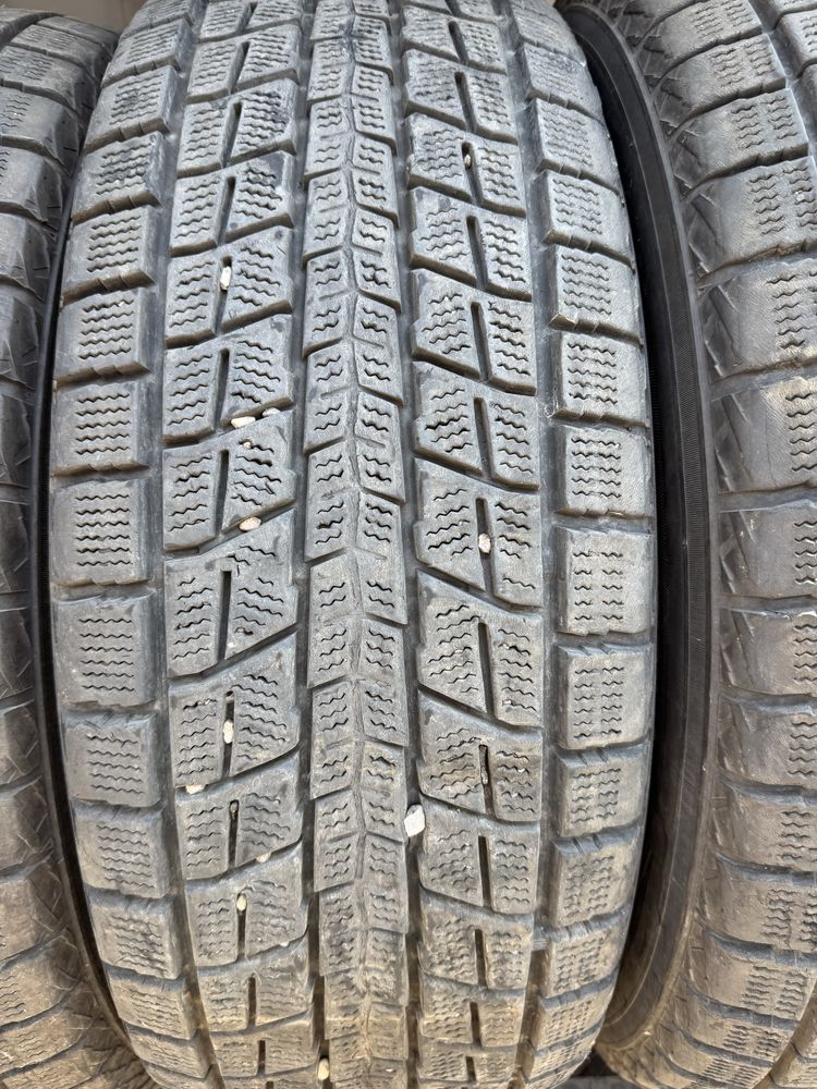Продам шины Donlop SG8 235/60/18