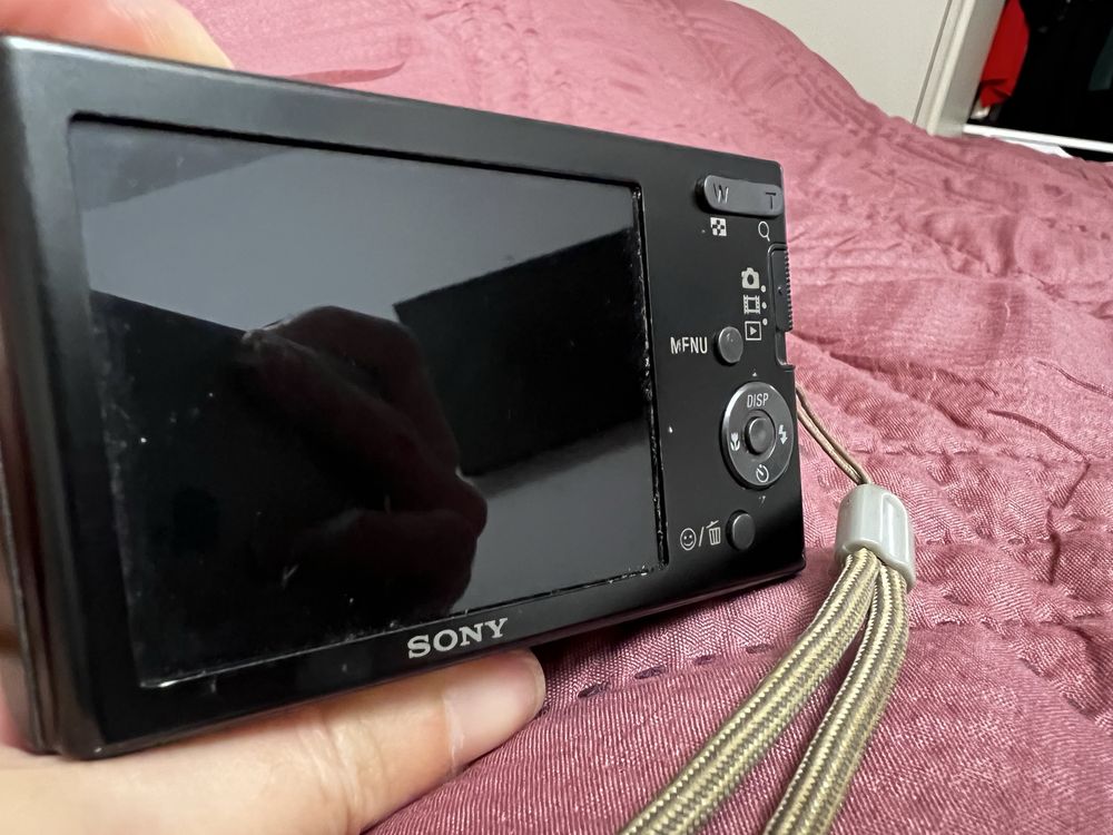 Sony фотоапарат черен