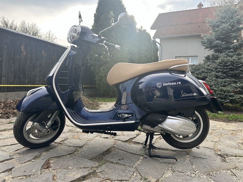Vespa piaggio 300