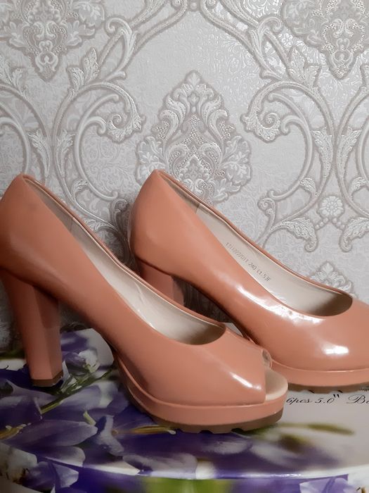 Туфли сатылады бағасы 3000тг,37размер