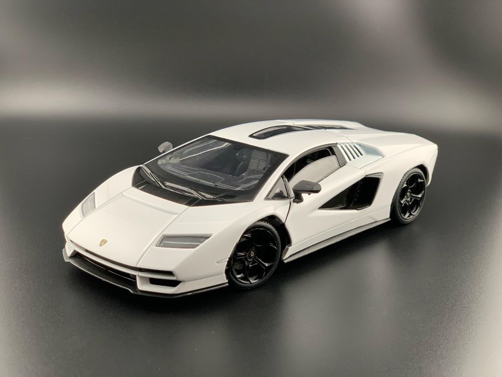 Macheta auto Lamborghini Countach LPI 800-4, Welly, 1/24