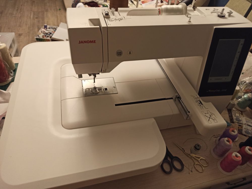 Вышывалная машинка janome e500