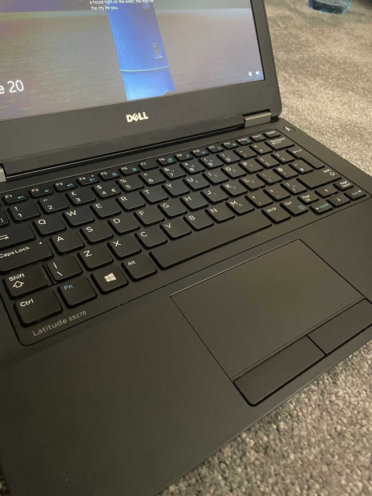 Dell Latitude E5270 – intel core i5 - 6th Gen | 8GB RAM | 128GB SSD |