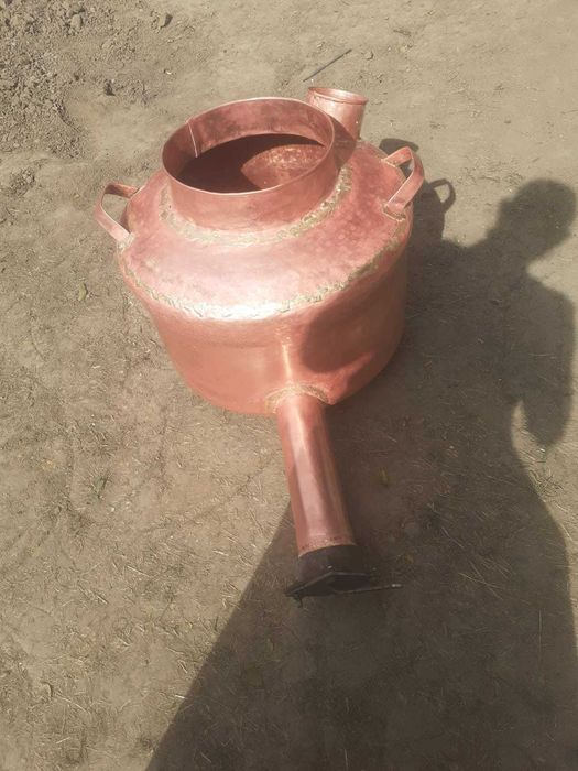 Vand Cazan de tuica din cupru (arama) de diferite modele si dimensiuni