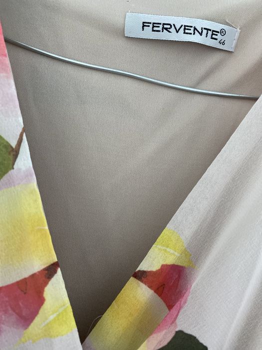 Vand rochie de ocazie cu model floral