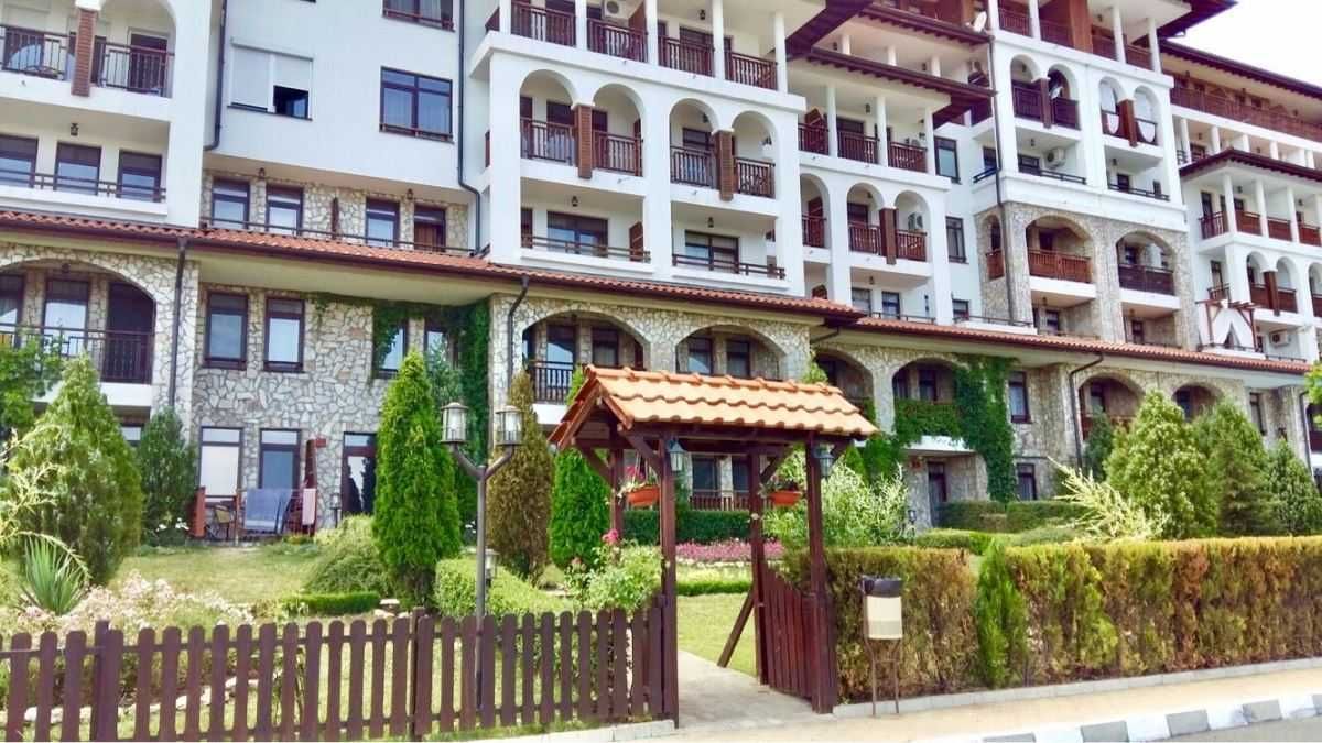 Продава се Едностаен апартамент в Свети Влас - 38 кв.м за 1224 €/кв.м - Снимка #1