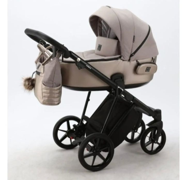 Коляска детская Adamex