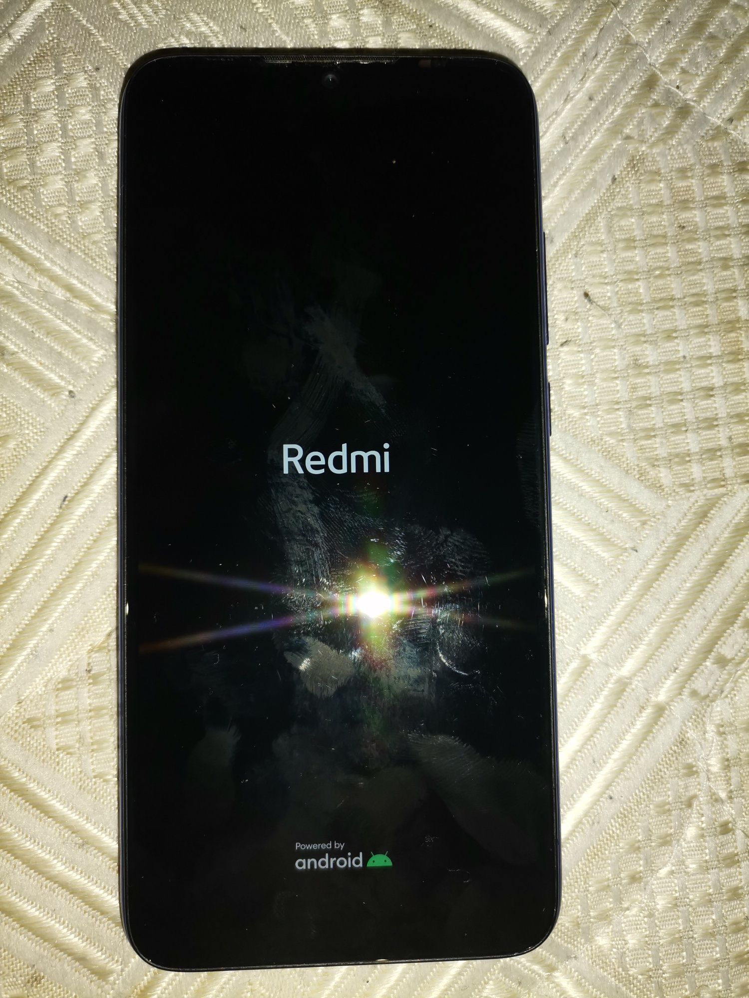 Redmi note 7 cu 4/64 GB ram dual sim liber de rețea