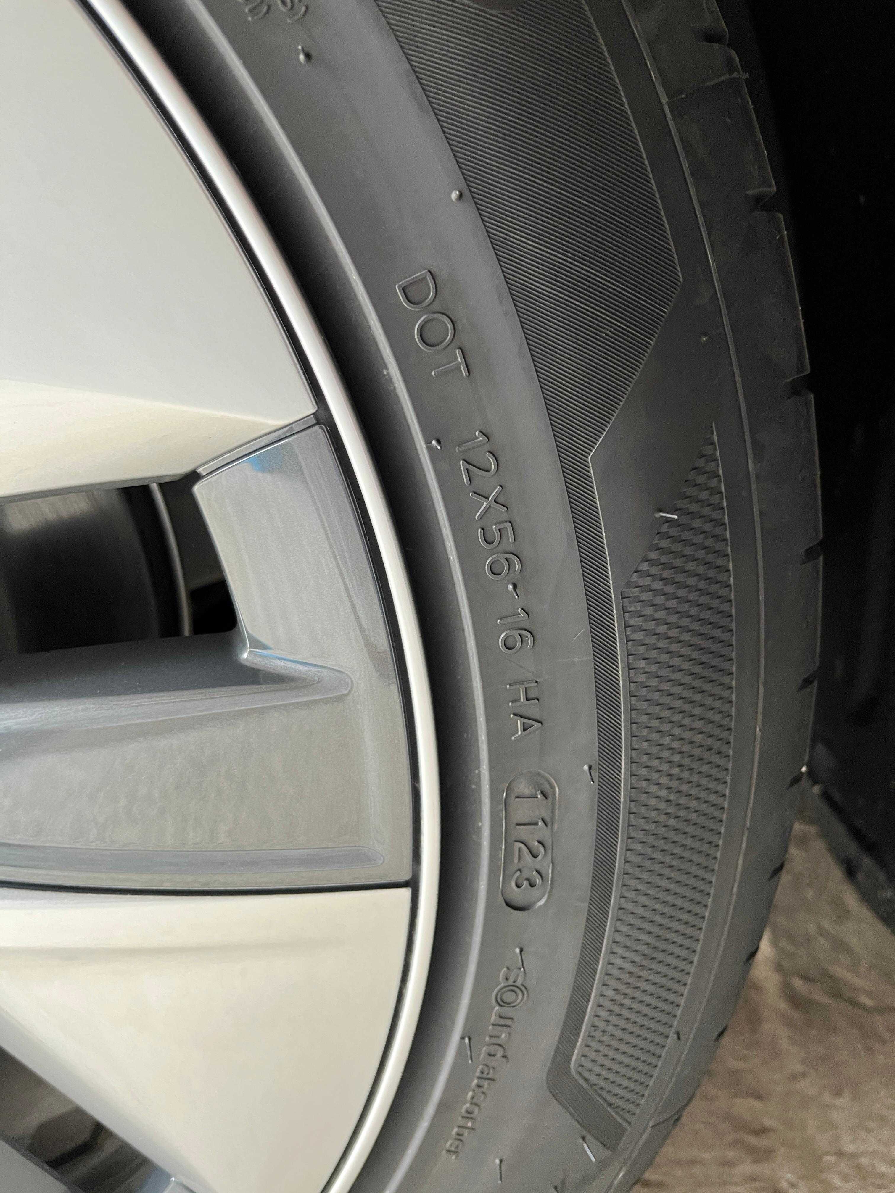 Vând 4 anvelope vară HANKOOK VENTUS S1 EVO3 K127 T2 255 45 R19 104W XL