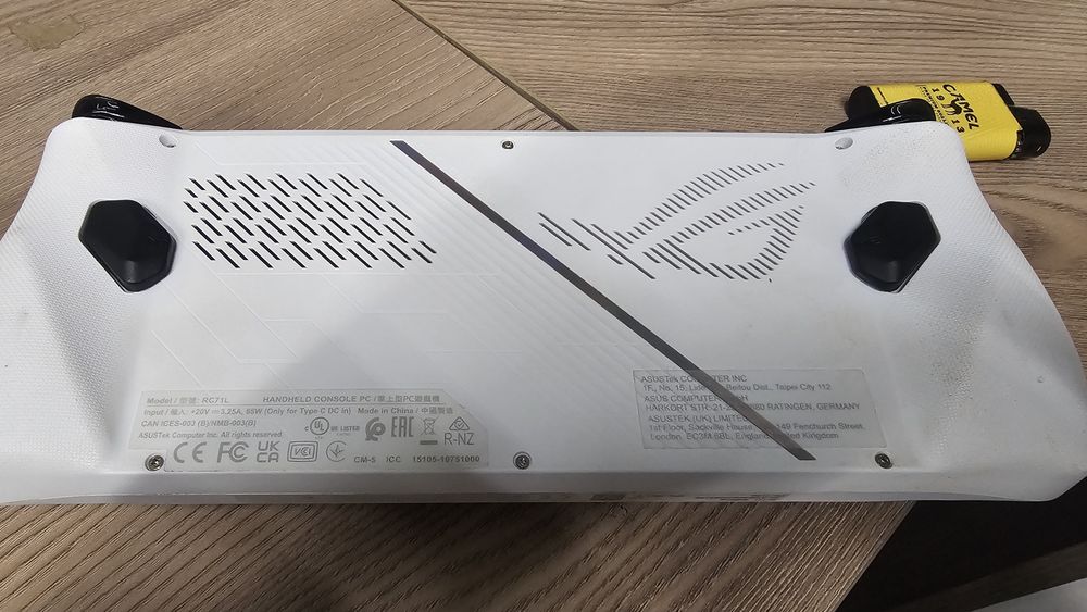 Asus ROG Ally Z1 Extreme