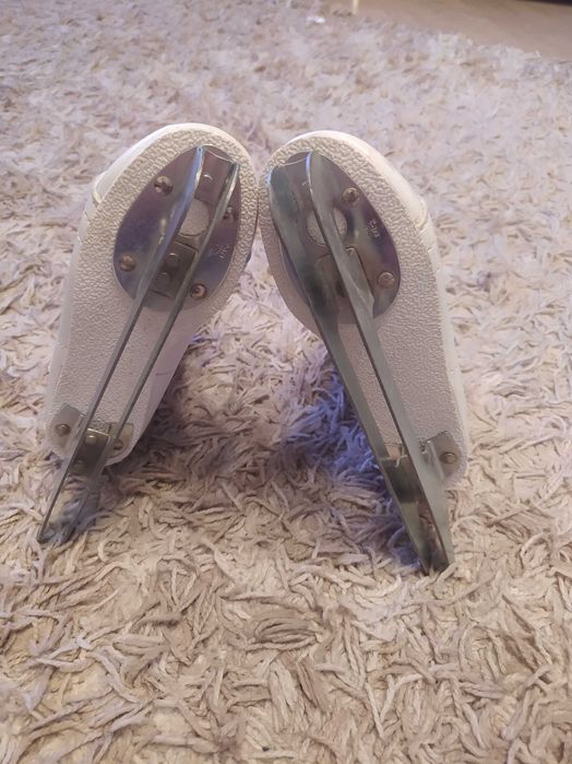 Детские коньки для девочки