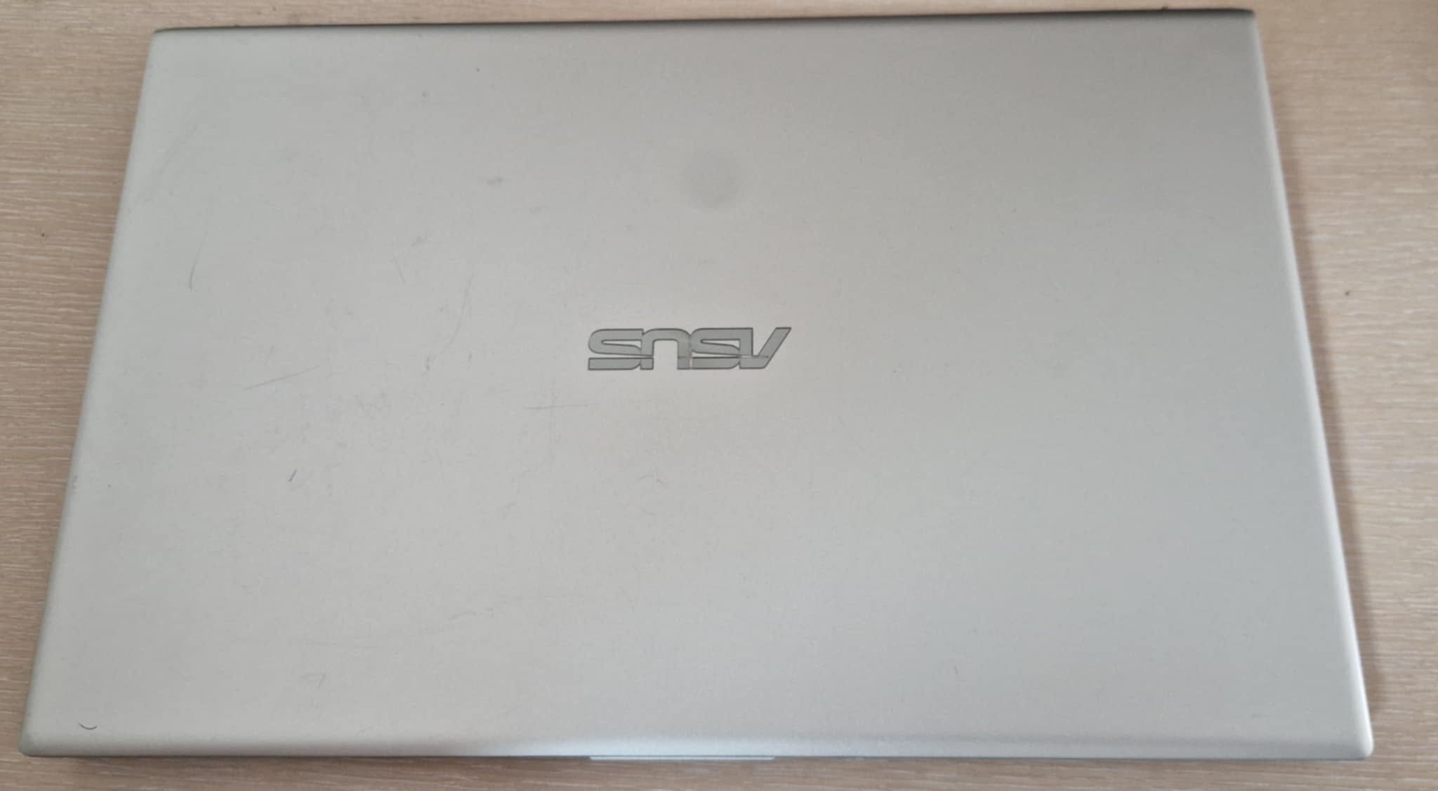 Asus VivoBook 15