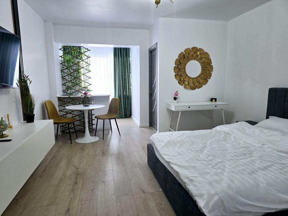 Proprietar inchiriez garsoniera