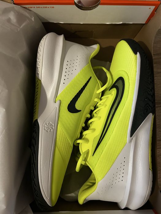 Nike Presicion VII