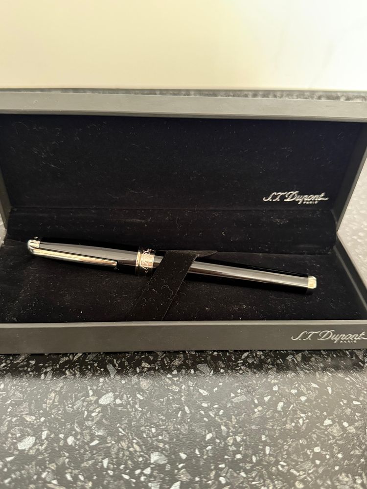 Продам коллекционную перьевую ручку S.T. Dupont