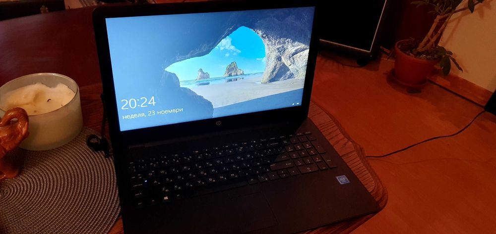 HP  15-RA0XX  15" лаптоп 4GB
