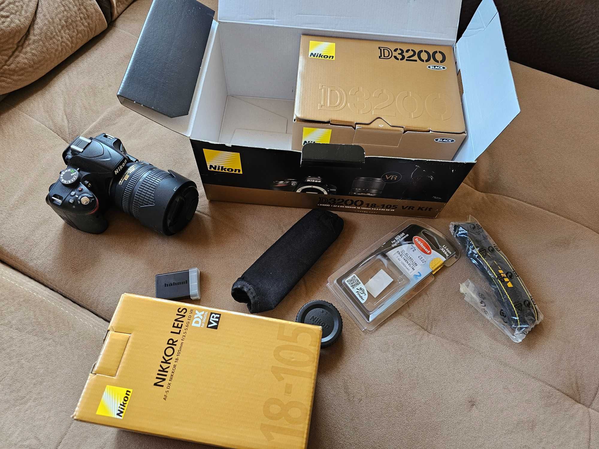 Продавам фотоапарат NIKON3200 (18-105 VR Kit)
