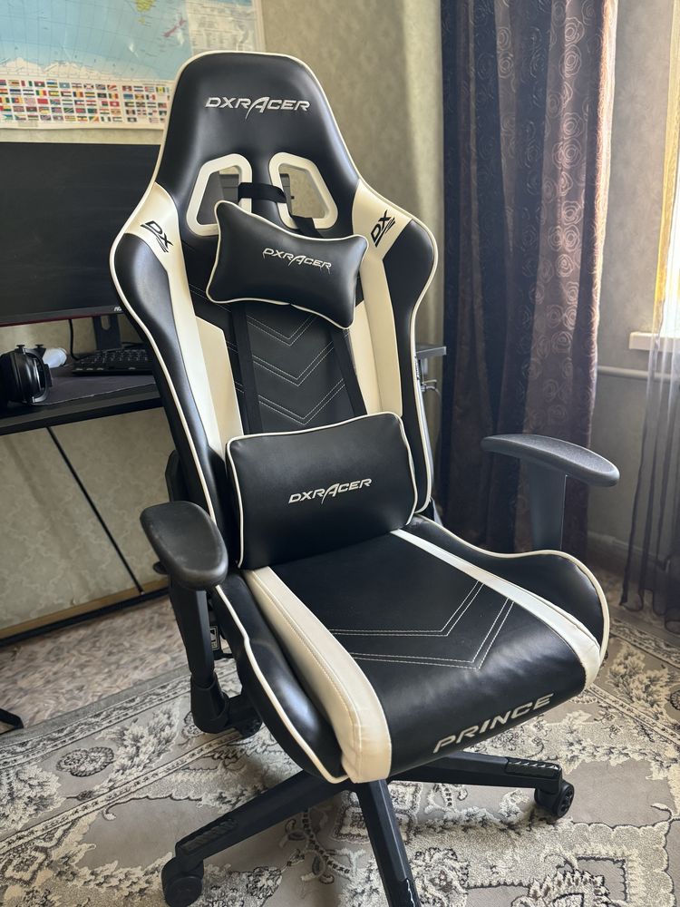 Продаю срочно игровой стул