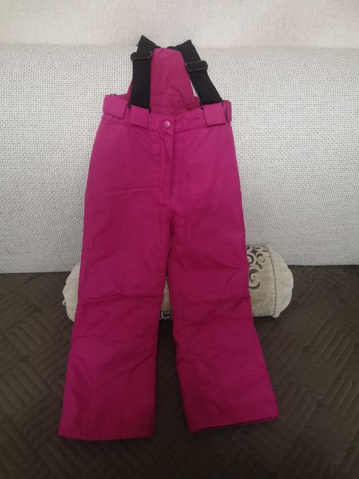 Продам зимние штаны-комбинезон на девочку