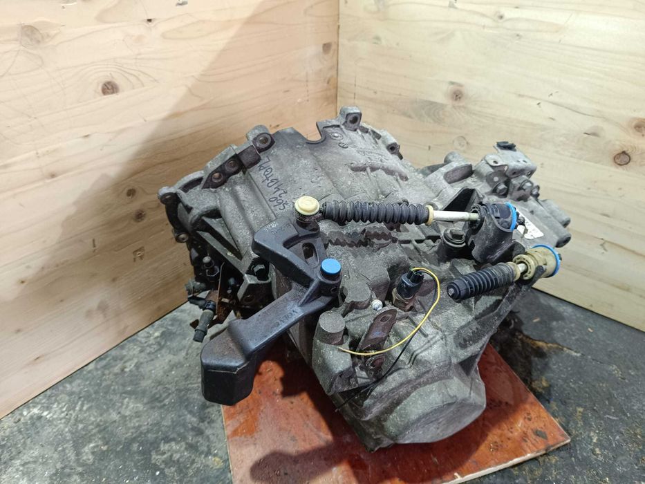 Cutie viteze 5 trepte manuala Volvo V70 S60 S80 2.4 bi fuel 2000- 2006