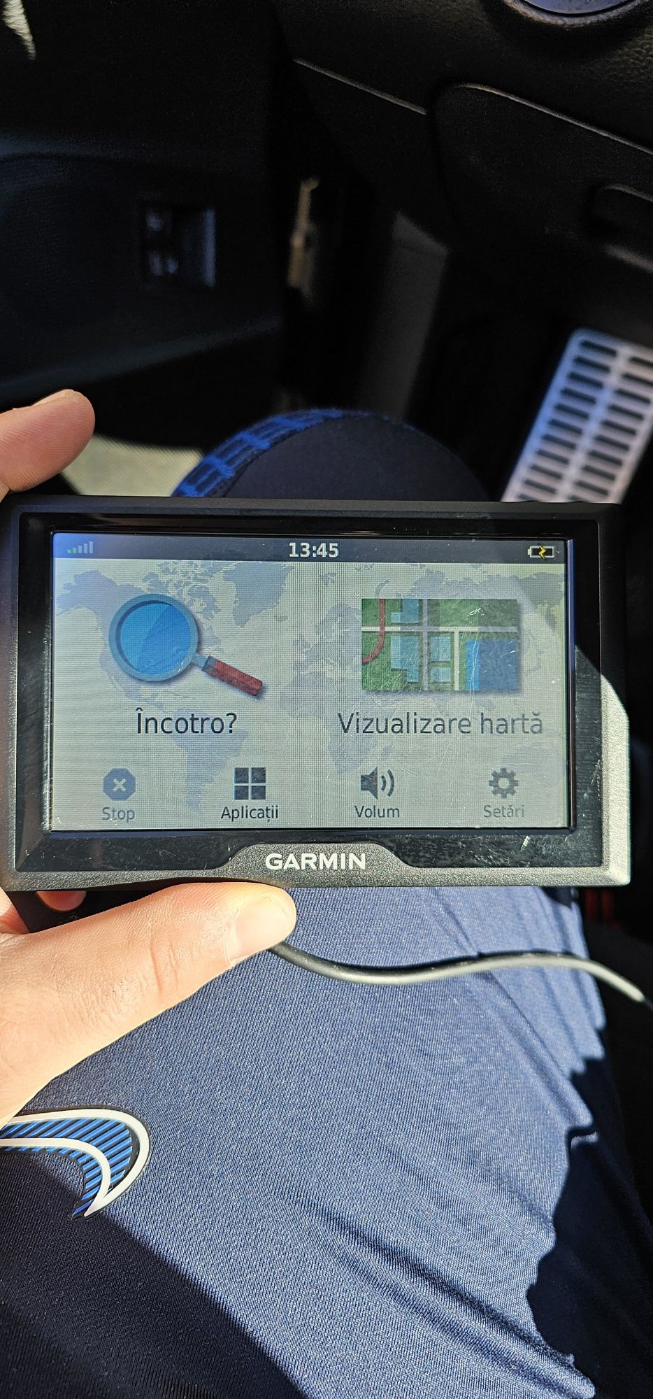 Vând Gps Garmin cu suport