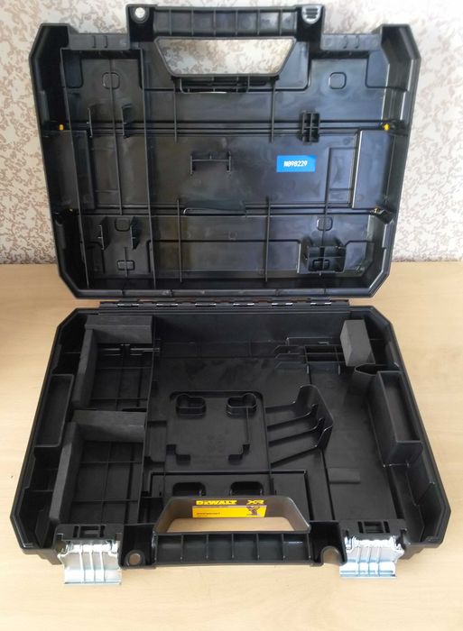 Куфари DeWalt XR T-STAK за винтоверт/гайковерт