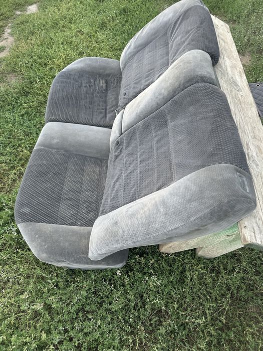 Продам Сидения задние Опел Вектра А СДX