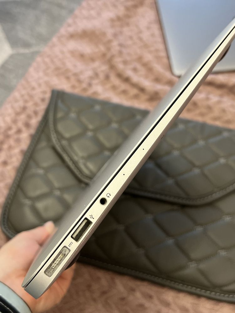 MacBook air 13/ 2014 года