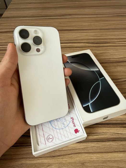 Айфон 16 про 256гб White Titanium