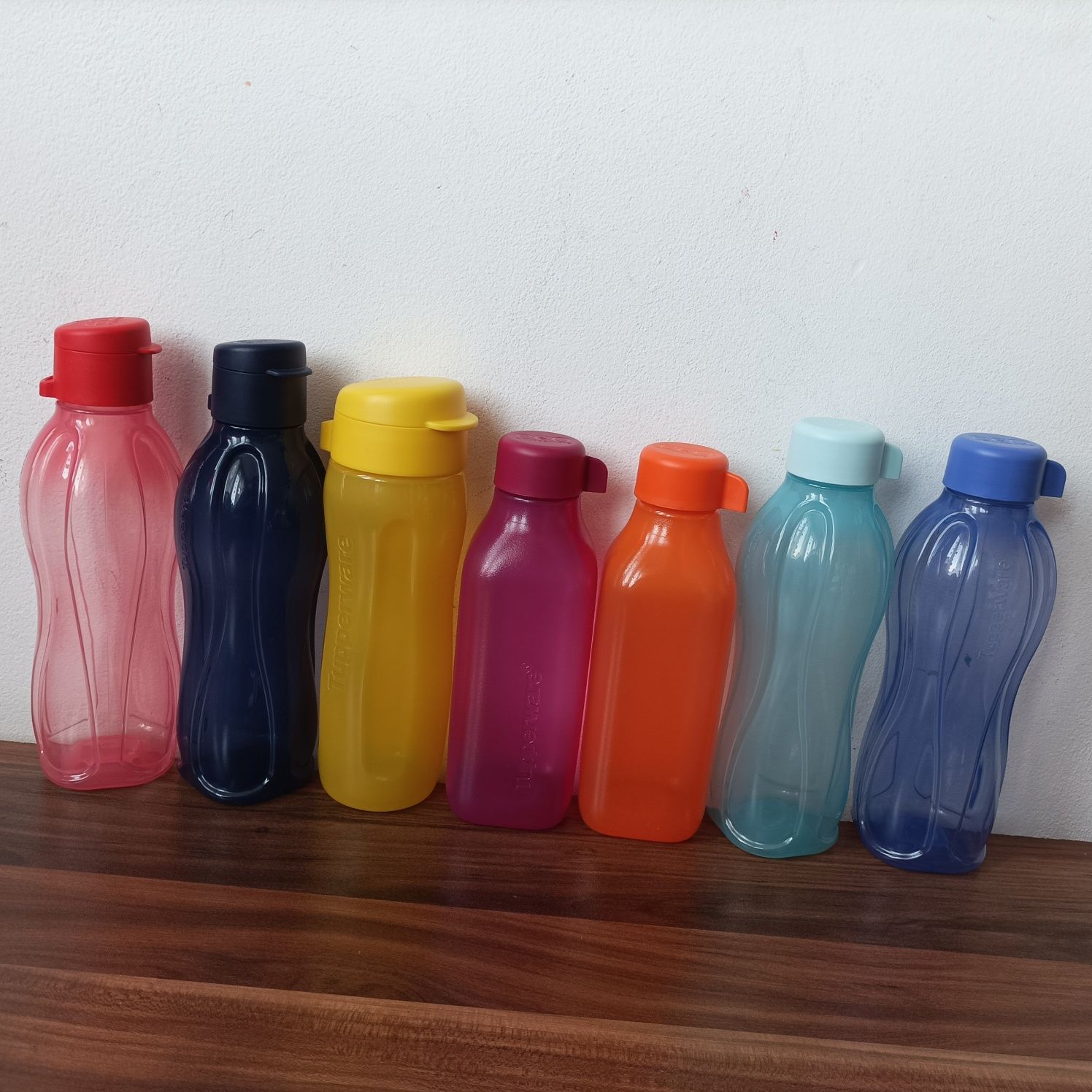 Налични еко бутилки Tupperware с вместимост 500 мл, 750 мл и 1,5 литра