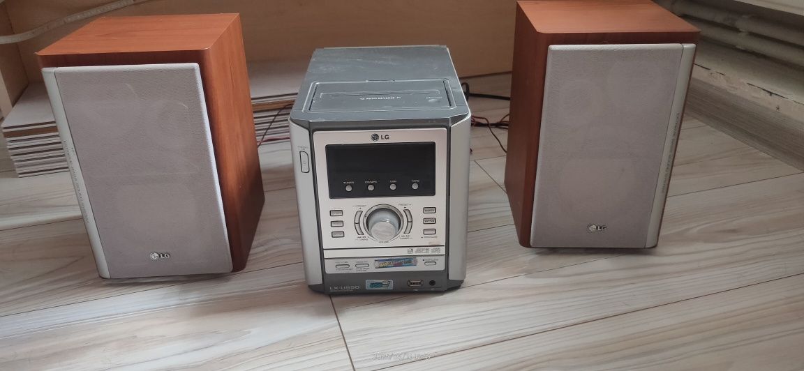 Музыкальный центр LG